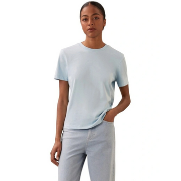 Calvin Klein women’s 100% cotton crew neck t-shirt with short sleeves and logo print on chest
