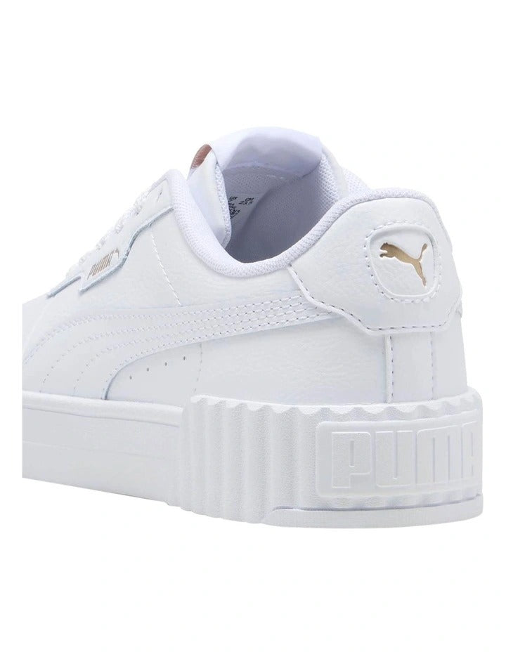 Puma Carina 3.0 women’s leather sneakers with flat heel, Softfoam cushioning, and tennis-inspired design