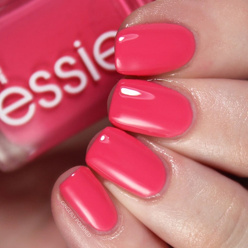Essie Nail Polish 960 Blushin' & Crushin' 13.5ml soft pink long-lasting shine
