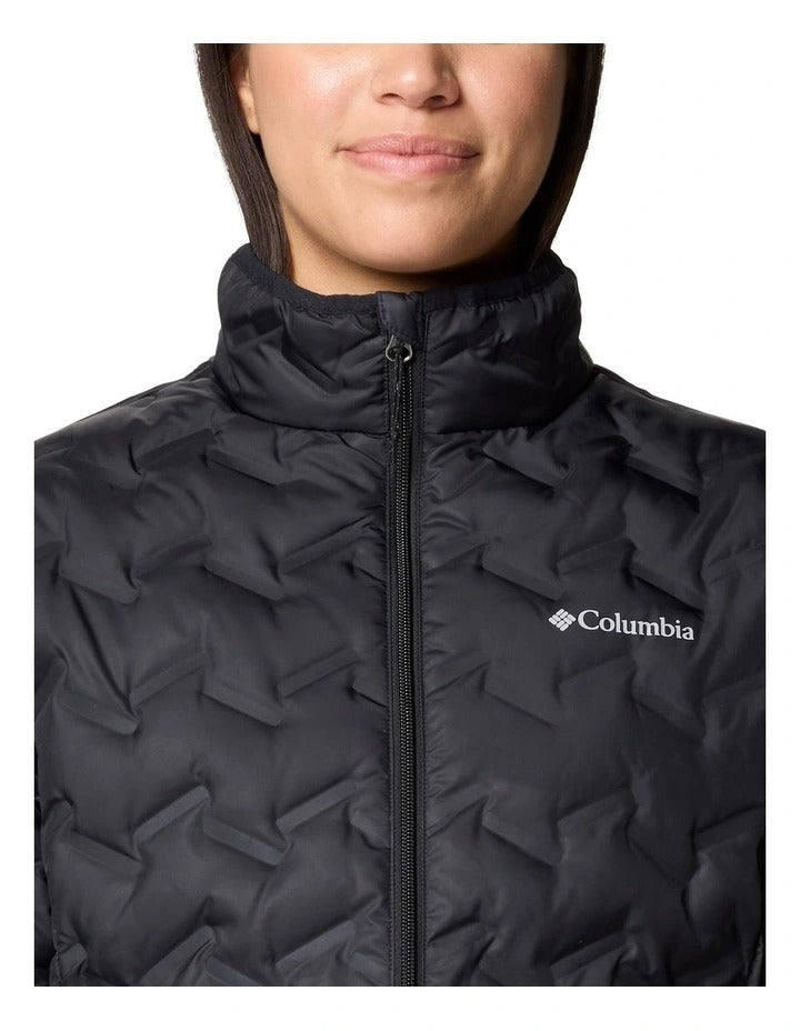 Columbia Delta Ridge II Down Hooded Jacket in Black with Omni-Heat lining, water-resistant fabric, and zippered hand pockets
