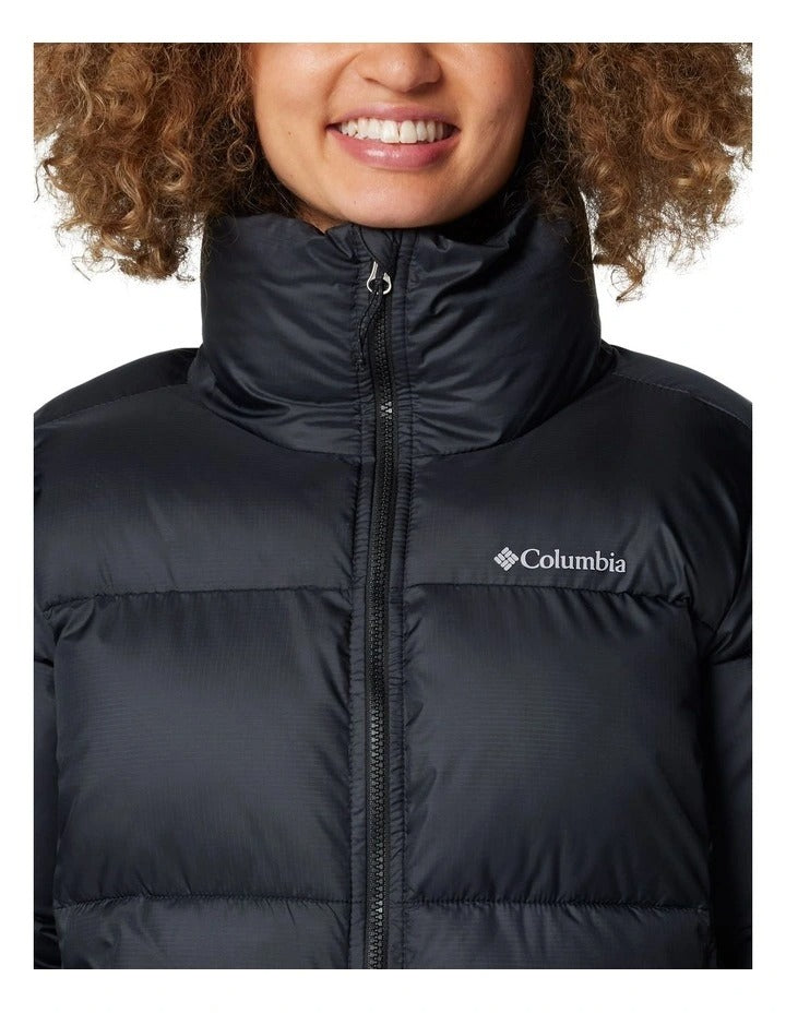 Columbia Puffect II Puffer Jacket in Black with water-resistant fabric, synthetic insulation, and zippered hand pockets