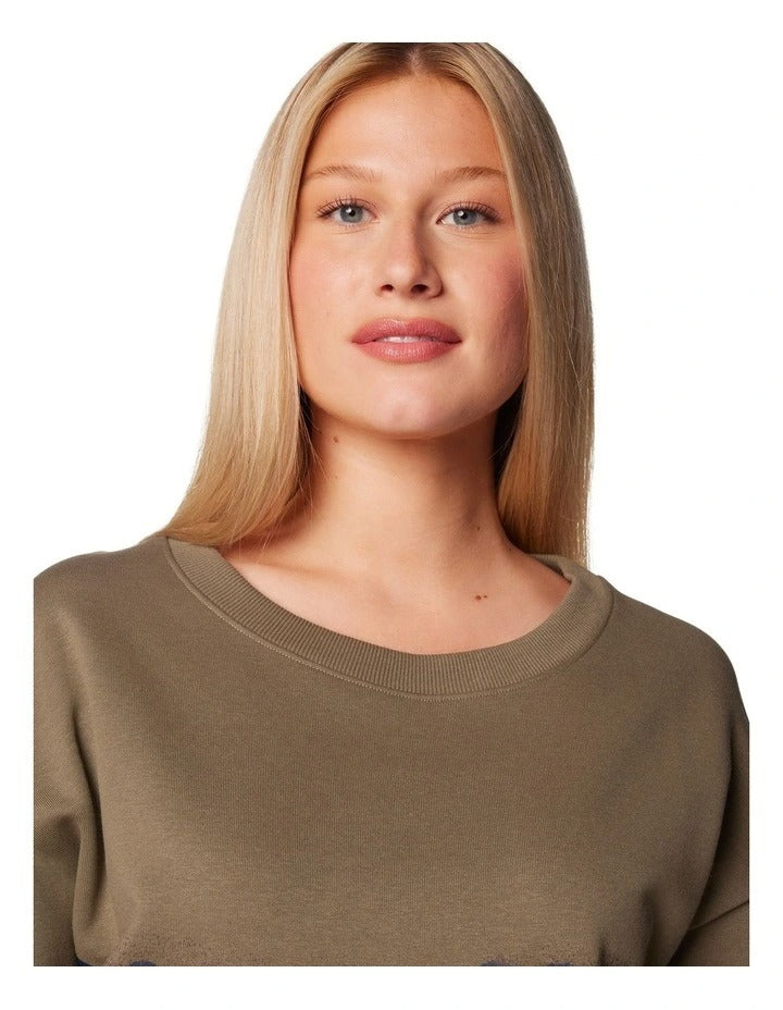 Columbia Meridian Creek Crew Shirt in Stone Green — lightweight, long-sleeve crew shirt featuring a relaxed fit and moisture-wicking fabric, displayed on a plain background
