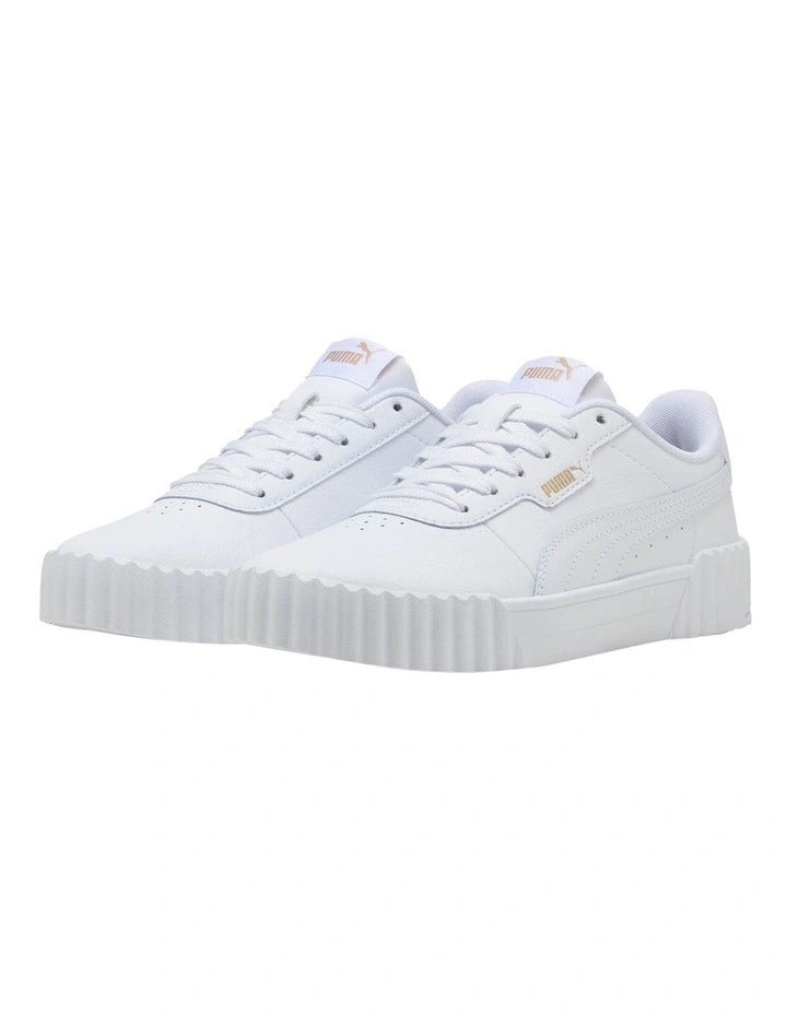 Puma Carina 3.0 women’s leather sneakers with flat heel, Softfoam cushioning, and tennis-inspired design