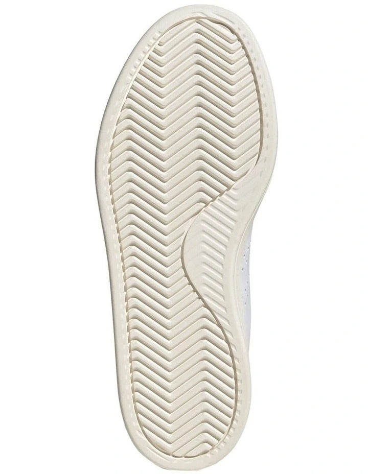 Adidas Advantage 2.0 Shoes in White with synthetic textile upper, Cloudfoam midsole, and low heel design for comfort