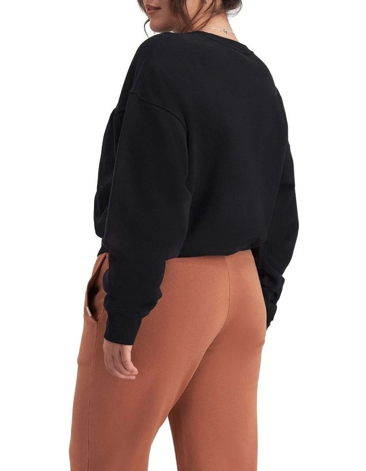 Sweats Cotton Fleece Pullover with crew neck, ribbed cuffs and waistband, made from soft cotton fleece for everyday comfort