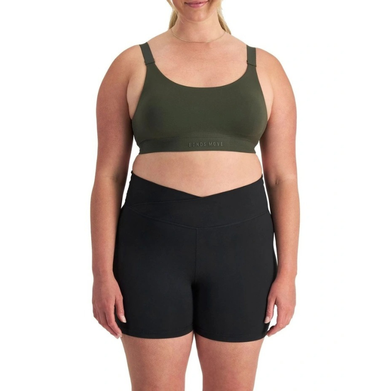 Move Seamless Bralette in nylon elastane with adjustable straps, removable cups, medium support, and moisture-wicking fabric for everyday comfort