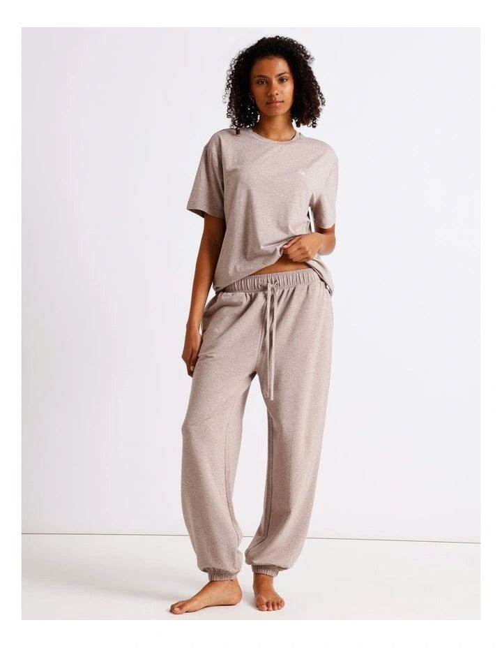 Chloe & Lola women’s lounge pants with drawstring waist and pockets