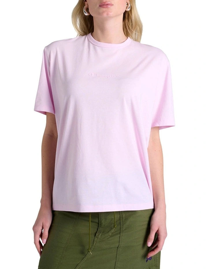 Casual women’s Champion script tee in pink