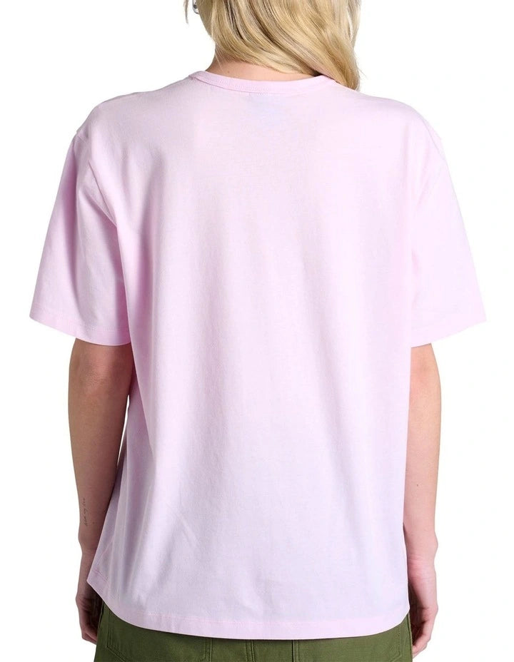 Casual women’s Champion script tee in pink