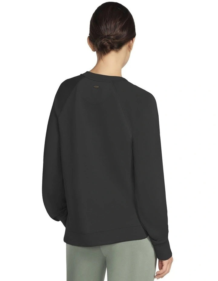 Skechers Skechluxe Elevate Crewneck in Black – Women’s premium crewneck jumper with soft fabric, modern fit, and versatile everyday style