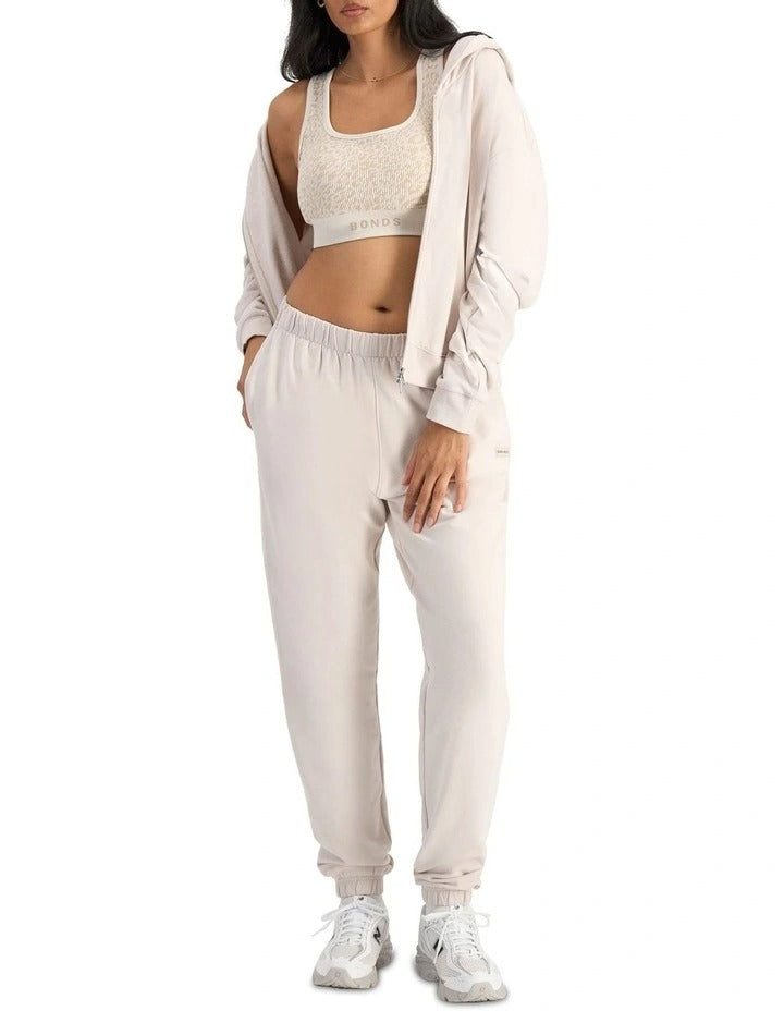 Move Rib Seamless Crop Bra with jacquard knit print, scoop neckline, removable cups and stretchy ribbed fabric for soft support