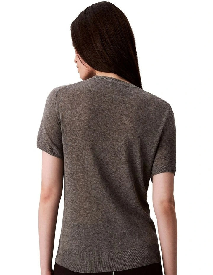Calvin Klein women’s top in 100% viscose with classic fit and ribbed knit trim – minimalist essential for modern wardrobes
