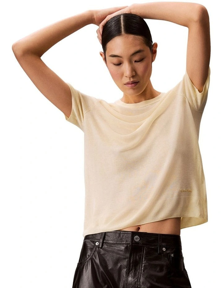 Calvin Klein women’s 100% viscose top with classic fit and ribbed knit trim – minimalist essential in refined style