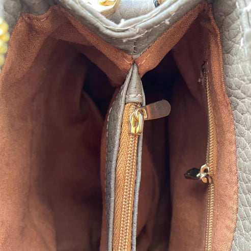Beige leather handbag for women — LeatherLuxe shoulder bag with elegant design and premium craftsmanship