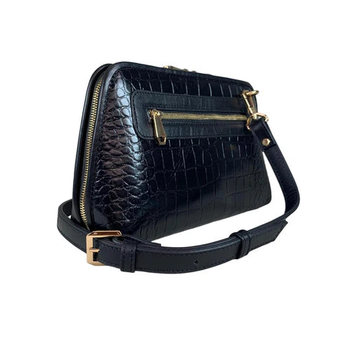 LeatherLuxe black leather clutch bag with detachable shoulder strap and crossbody option – elegant women’s evening handbag made of premium genuine leather.
