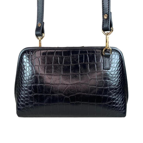LeatherLuxe black leather clutch bag with detachable shoulder strap and crossbody option – elegant women’s evening handbag made of premium genuine leather.