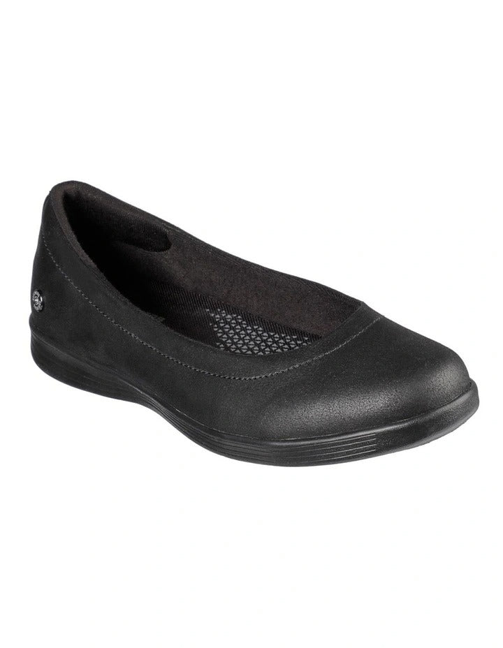 Skechers On The Go Dreamy Shoe in Black - lightweight cushioned casual slip-on shoes for women