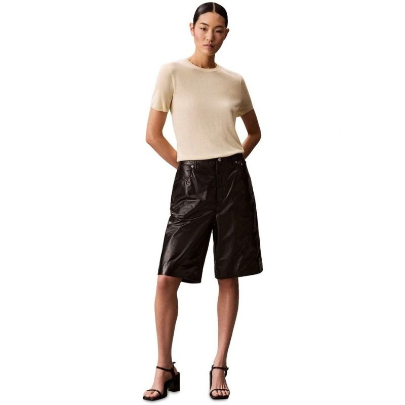 Calvin Klein women’s 100% viscose top with classic fit and ribbed knit trim – minimalist essential in refined style