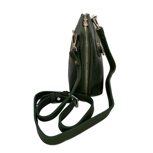 Elegant green crocodile-pattern leather clutch crossbody bag with gold hardware and detachable strap, perfect for evening or casual outings.