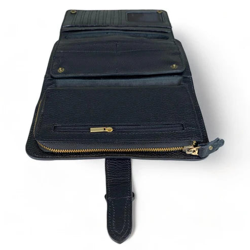 Elegant LeatherLuxe women’s leather clutch wallet featuring premium craftsmanship, sleek design, and multiple card holder compartments — perfect for stylish everyday use.