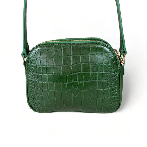 LeatherLuxe Green Leather Women's Shoulder Bag in Crocodile Style — Elegant crossbody bag with textured pattern and gold-tone details