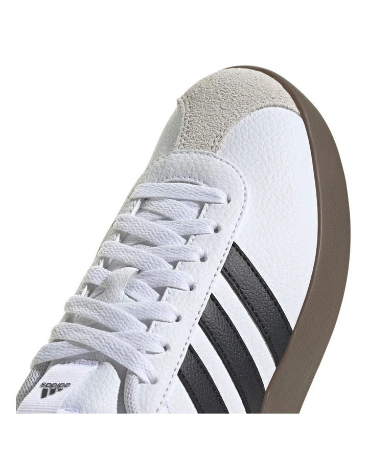 Adidas VL Court 3.0 women’s shoes with coated leather upper and low heel, stylish skater-inspired trainers in white with vulcanised outsole