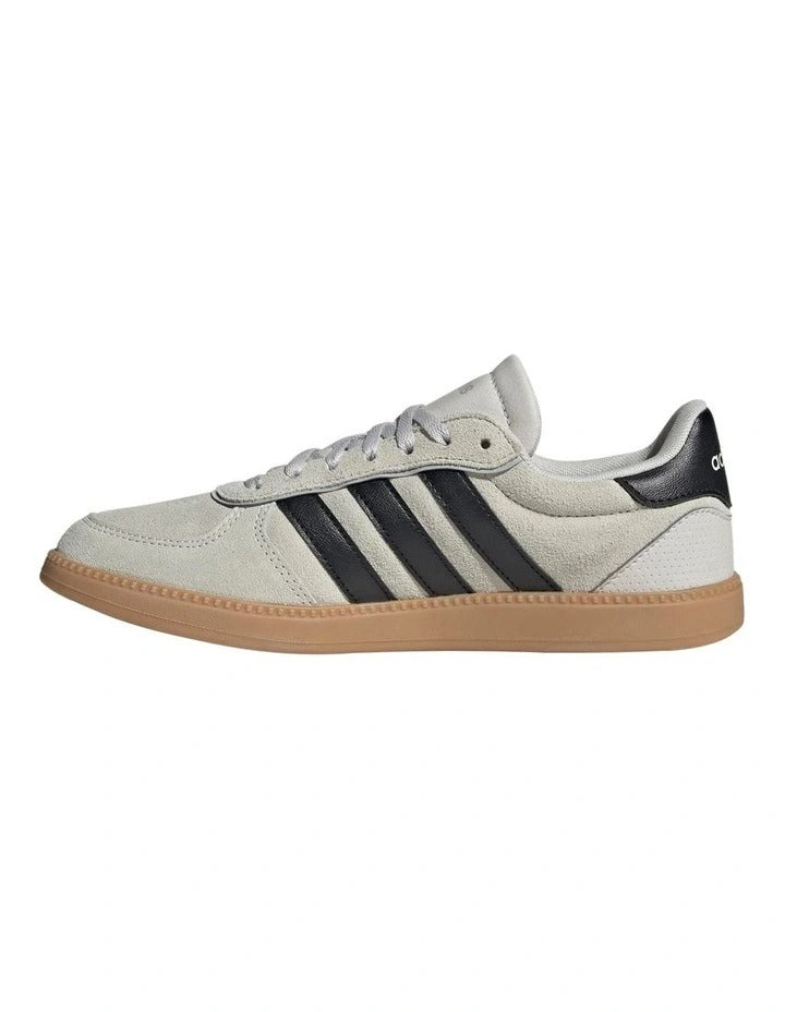 Adidas Breaknet Sleek Women’s Shoes with slim synthetic upper, memory foam comfort, and classic 3-stripes design