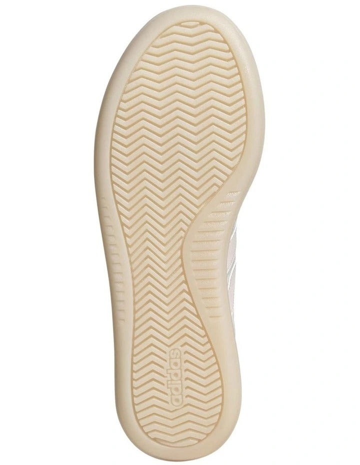 Adidas Barreda Decode women’s shoes in suede and nylon with low heel, rubber cupsole, and classic T-toe design