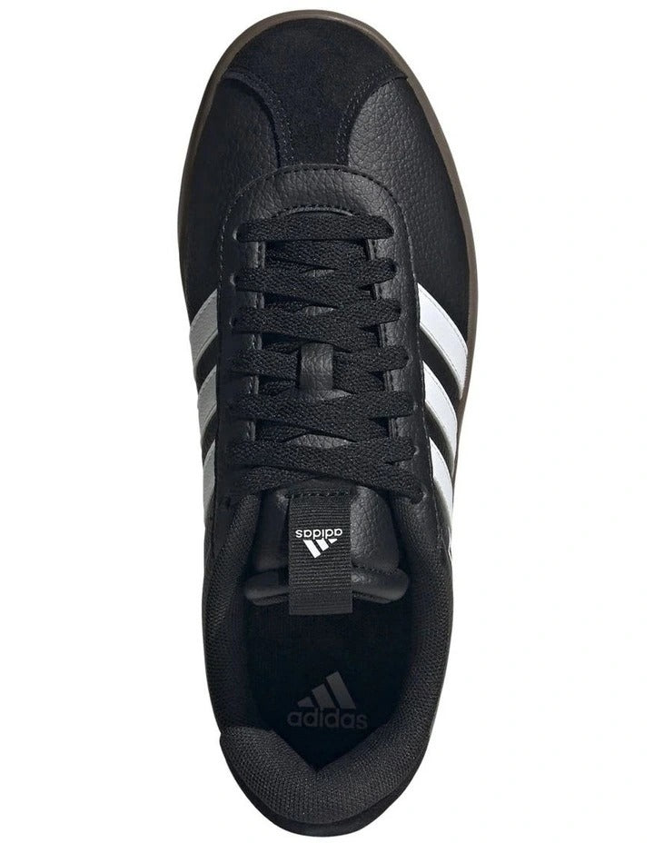 Adidas VL Court 3.0 women’s shoes with coated leather upper and low heel, stylish skater-inspired trainers in white with vulcanised outsole