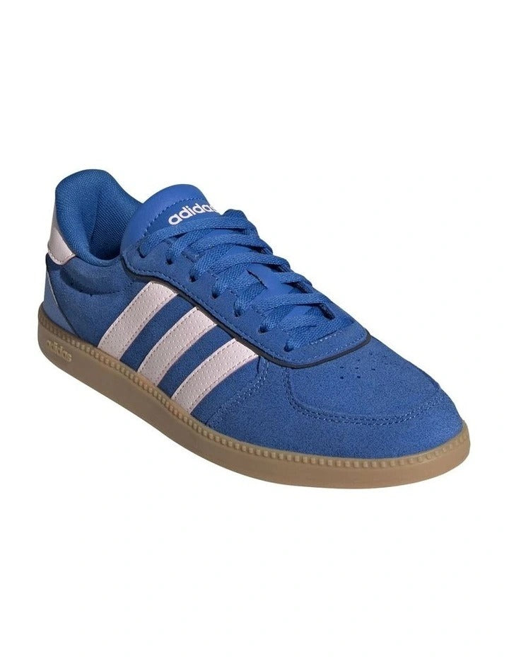 Adidas Breaknet Sleek Women’s Shoes with slim synthetic upper, memory foam comfort, and classic 3-stripes design